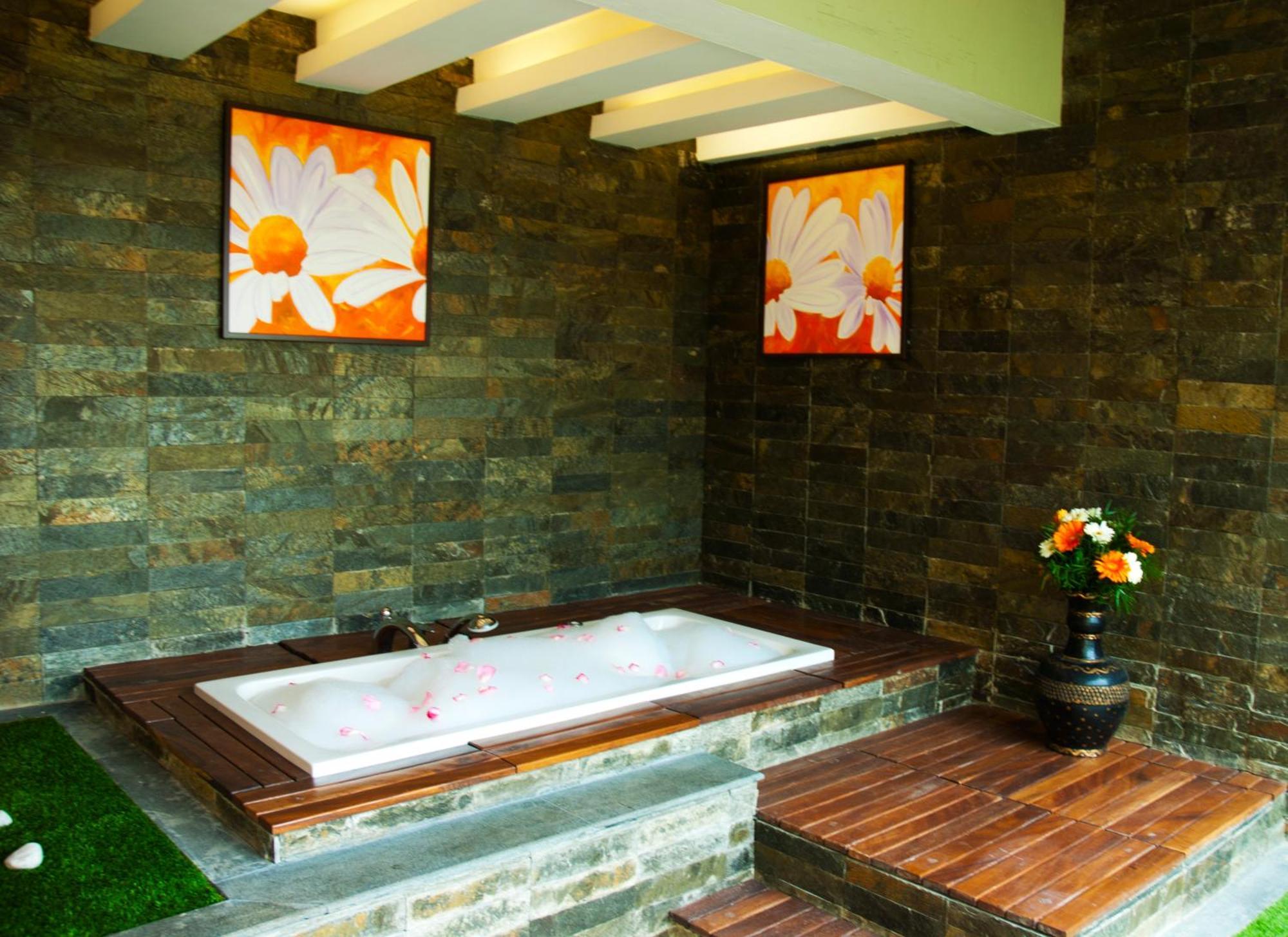 เดอะเซียนา วิลเลจ Hotel Chinnakanal ภายนอก รูปภาพ